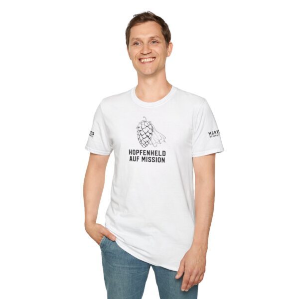 T-Shirt "Hopfenheld auf Mission" – Bild 17